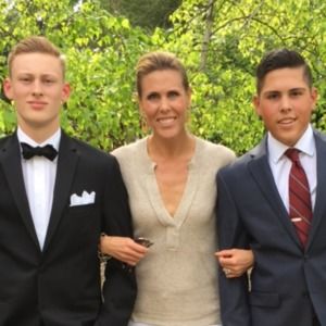 Meet your Posher, Leigh